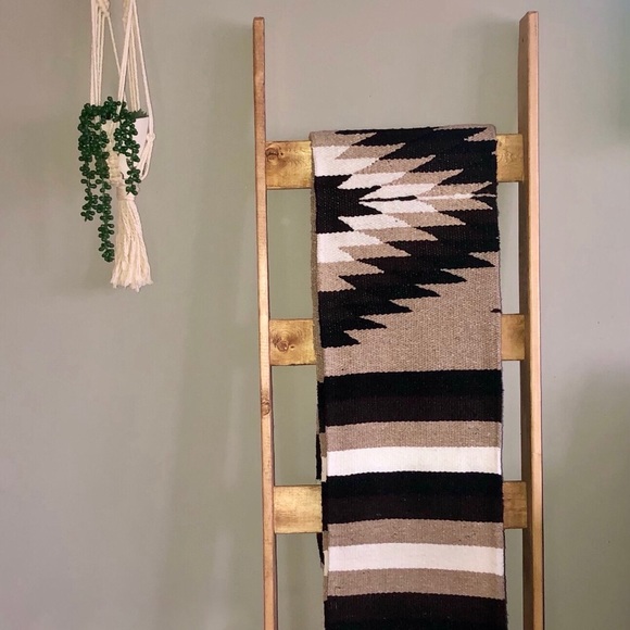 Bohemian Hand woven blankets - Picture 3 of 5